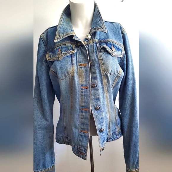 XOXO Jackets & Blazers - XOXO - size M - Vintage denim jean jacket -  100% cotton